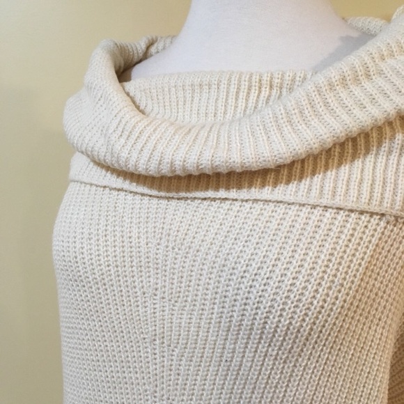 Chunky Knit Cowl Neck Slouchy Off Shoulder Sweater - Picture 6 of 8